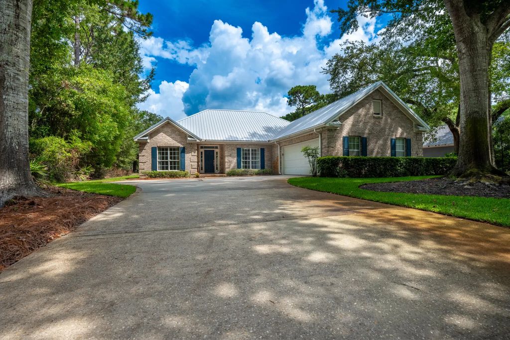 1402 Winged Foot Drive, Niceville