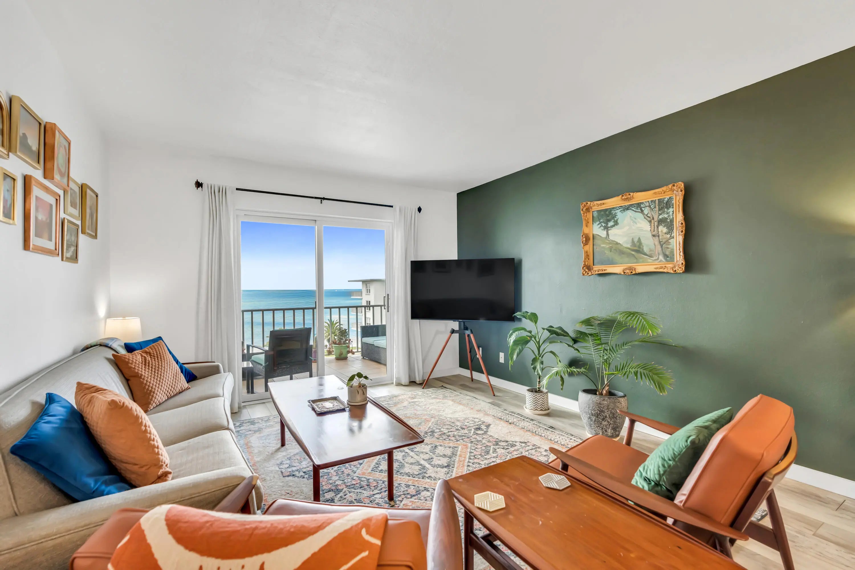 Photo of Listing #983845