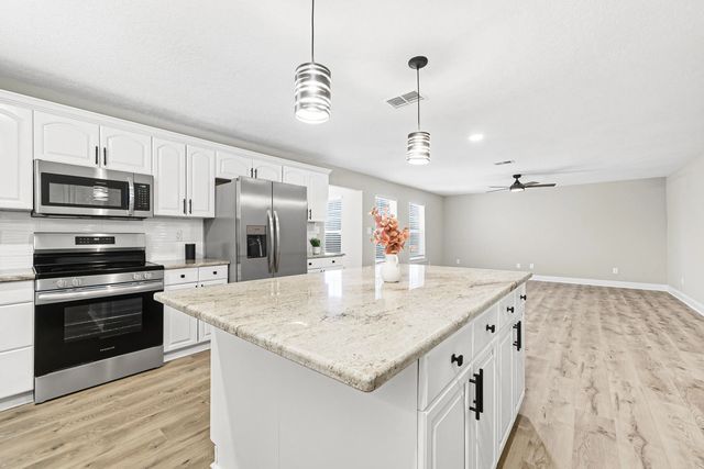 Photo of Listing #984615