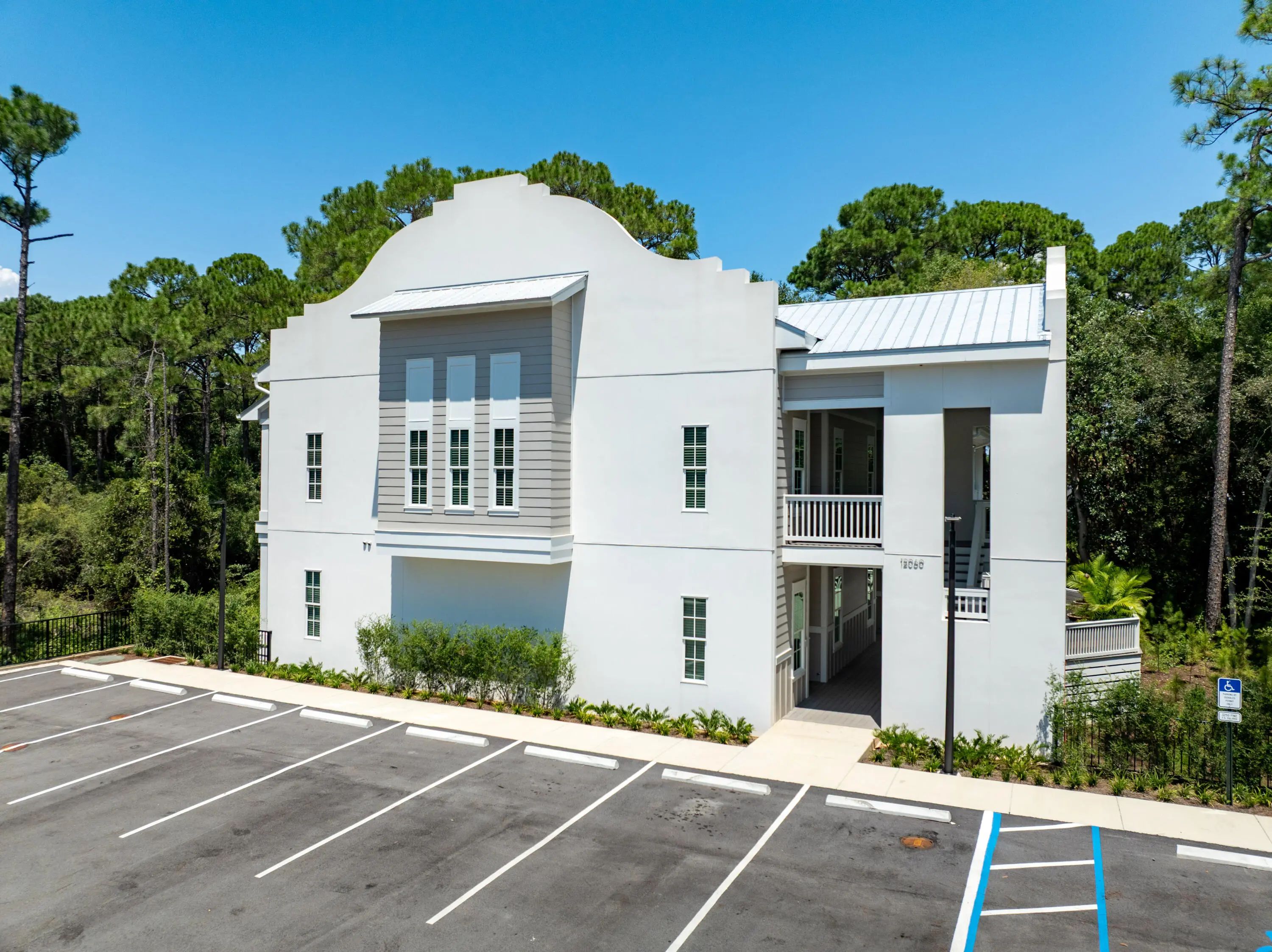 Photo of Listing #984119