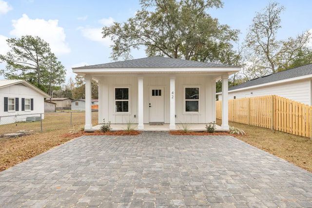 Photo of Listing #984457