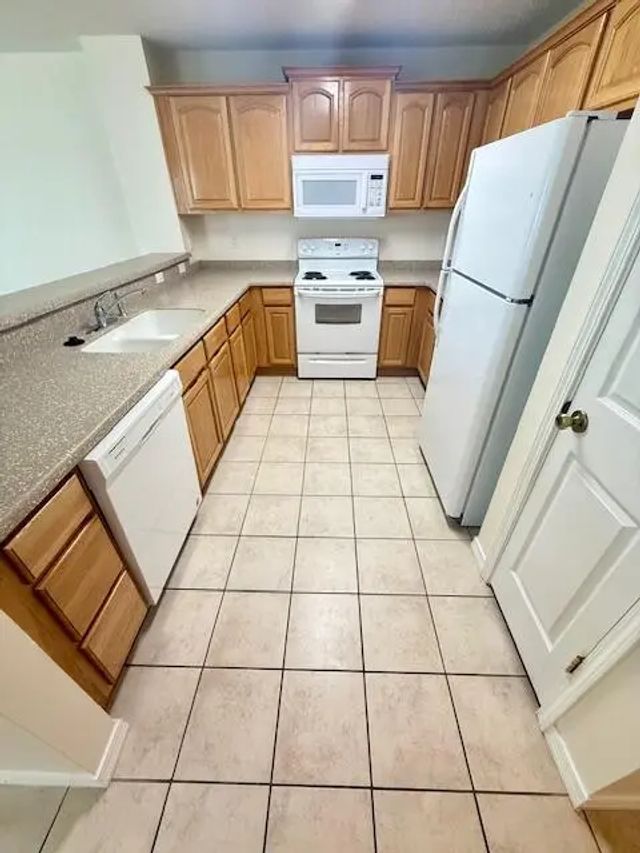 Photo of Listing #984980