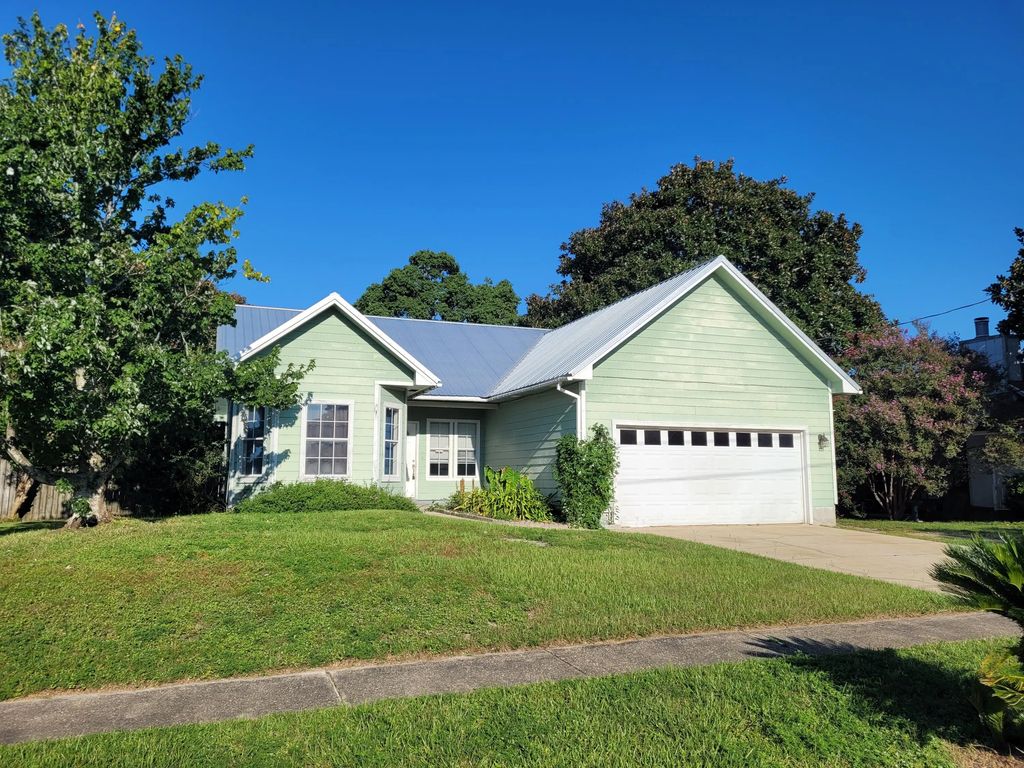 2253 Fulva Drive, Navarre