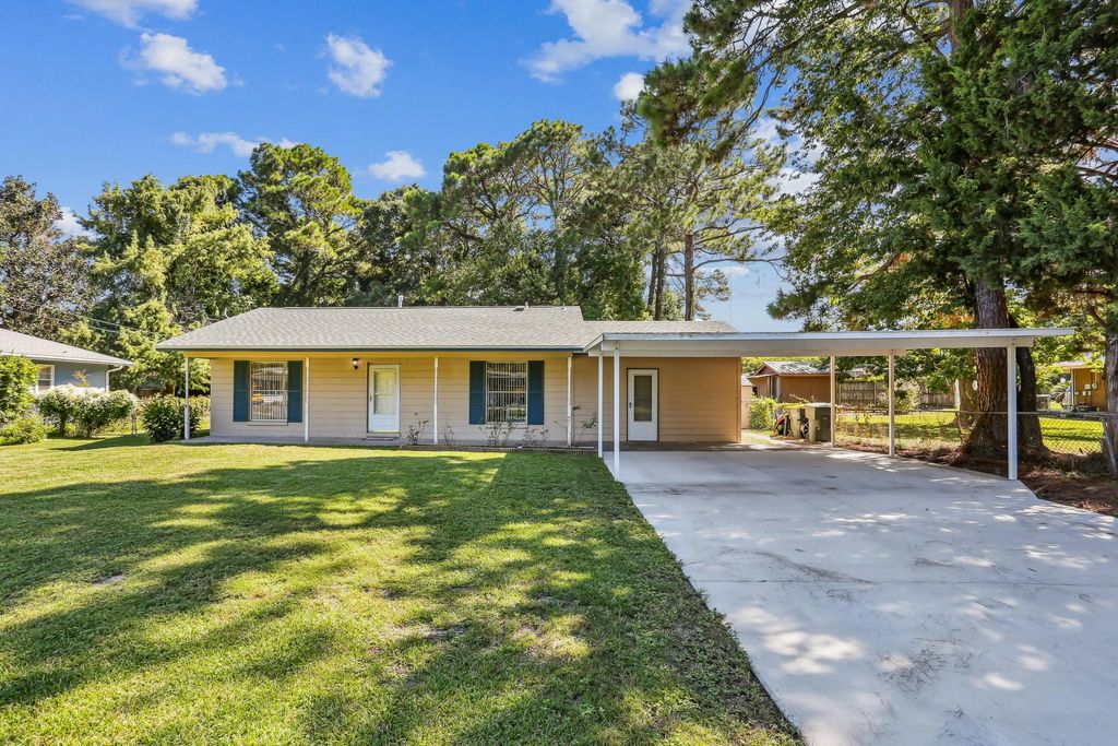 224 Sw Rose Marie Lane, Fort Walton Beach