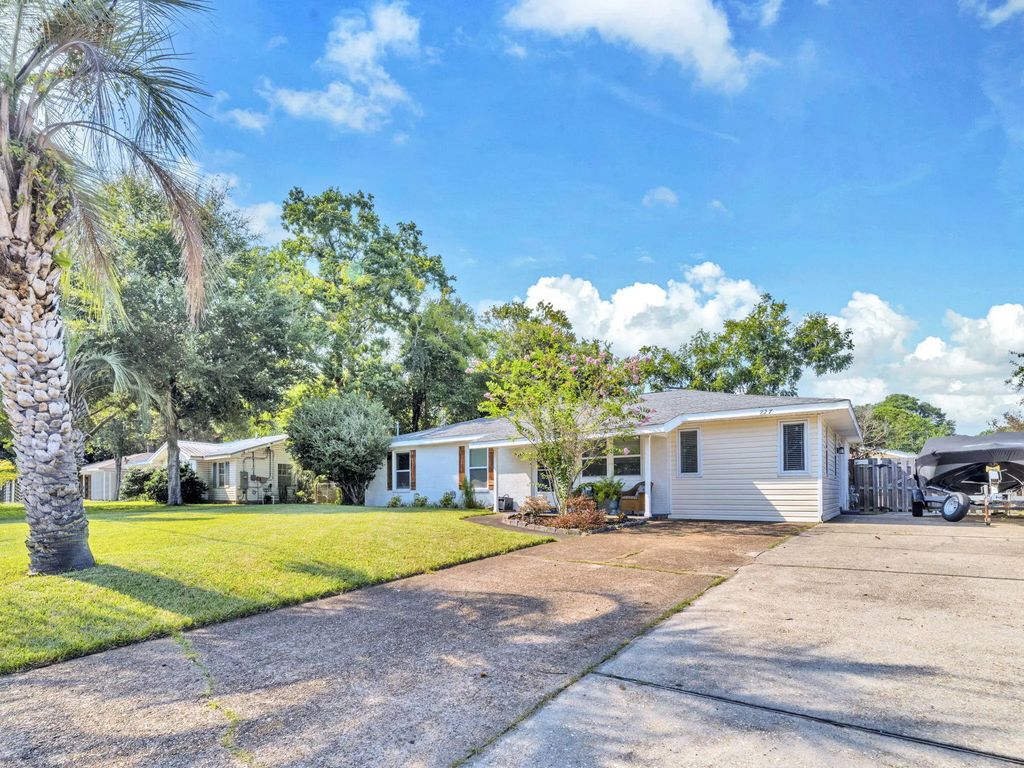 227 Nw Holmes Boulevard, Fort Walton Beach