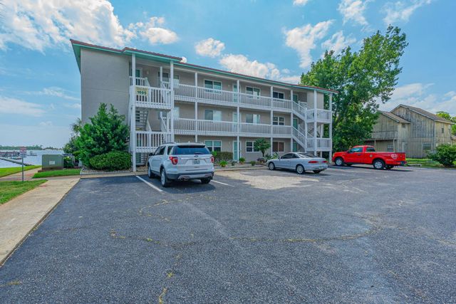 Photo of Listing #985296