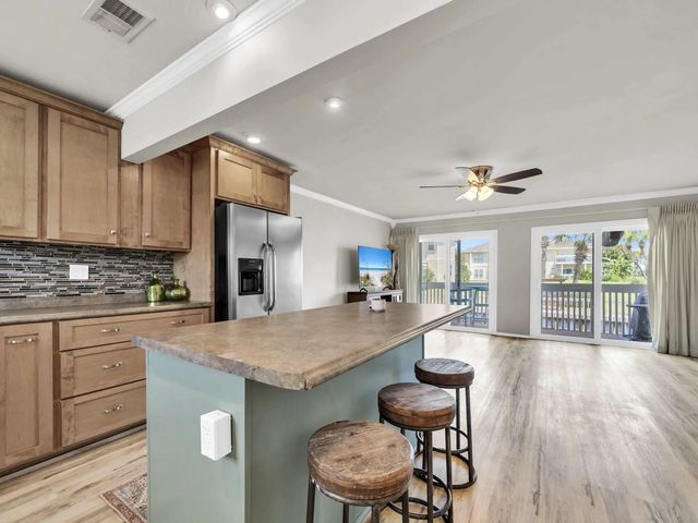 Photo of Listing #984742