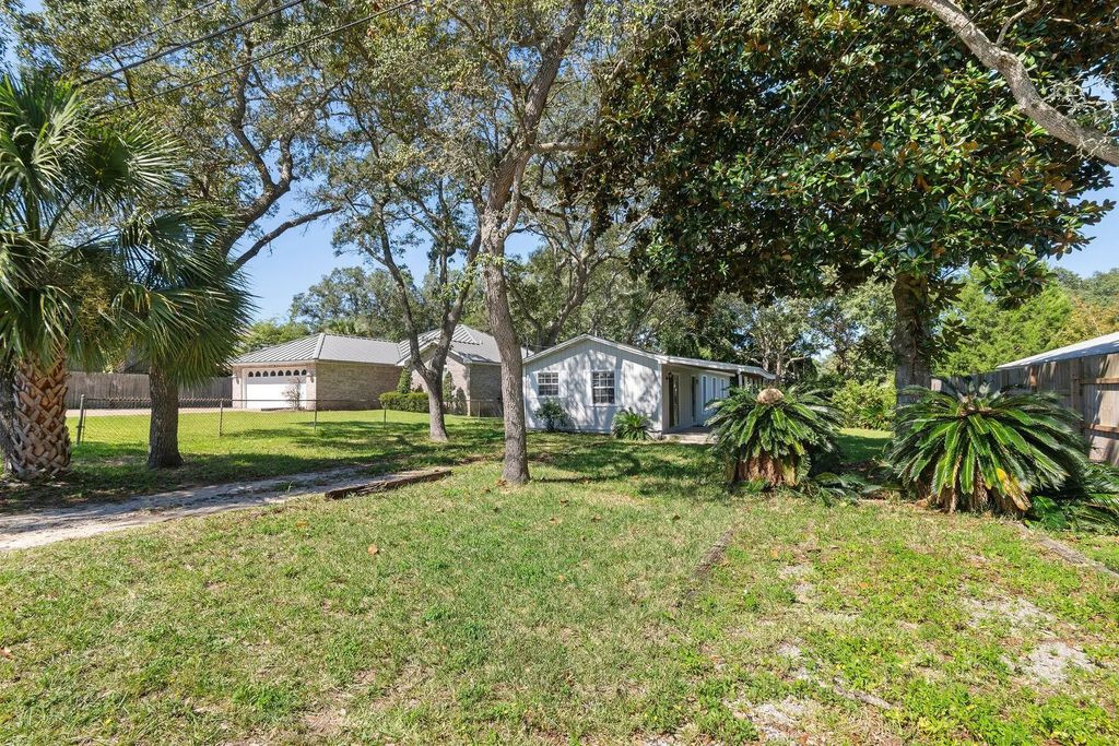 519 2nd Avenue, Destin