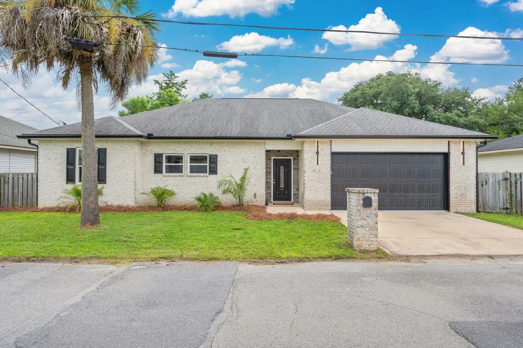805 Dawes Road, Fort Walton Beach