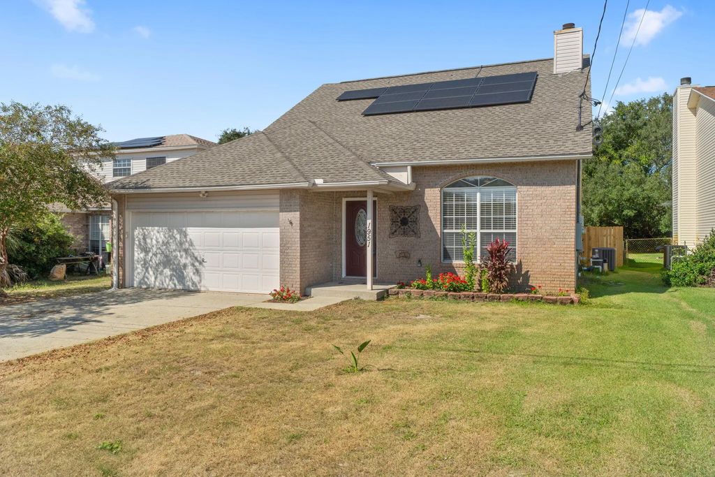 1951 Esplanade Street, Navarre