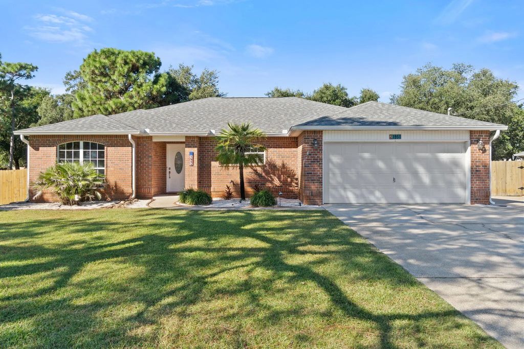 1951 Hawthorne Drive, Navarre