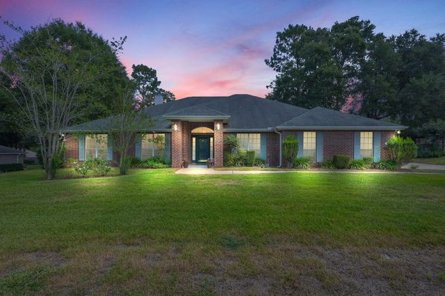 Photo of Listing #985136