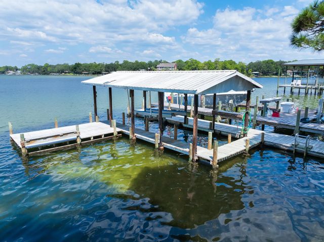 Photo of Listing #985142
