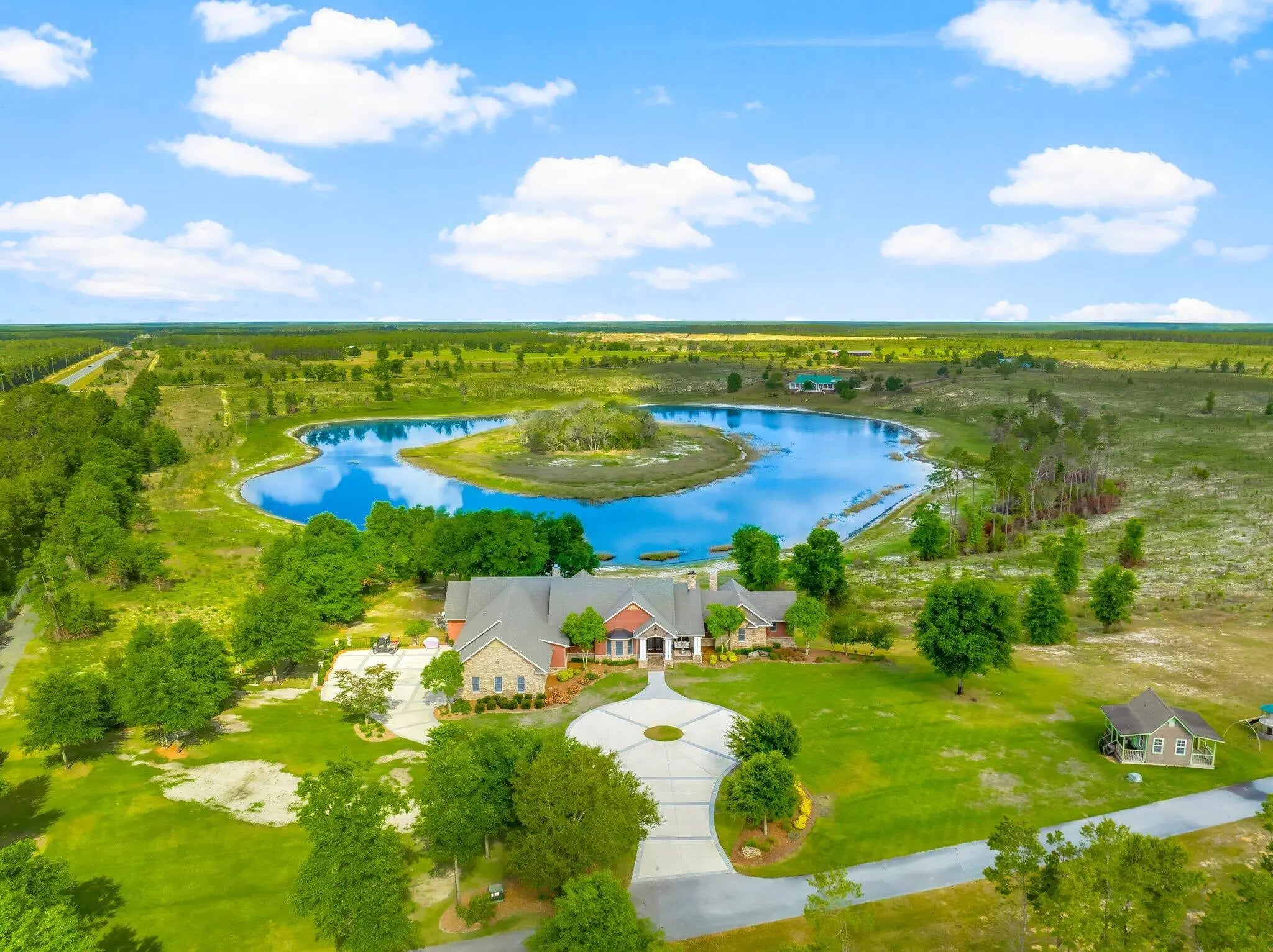 2601 E Highway 20, Panama City