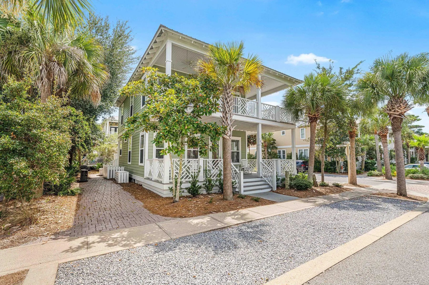 Photo of Listing #985118