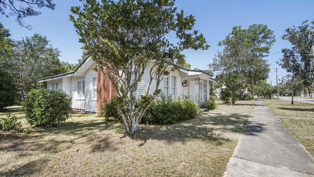 Photo of Listing #985441