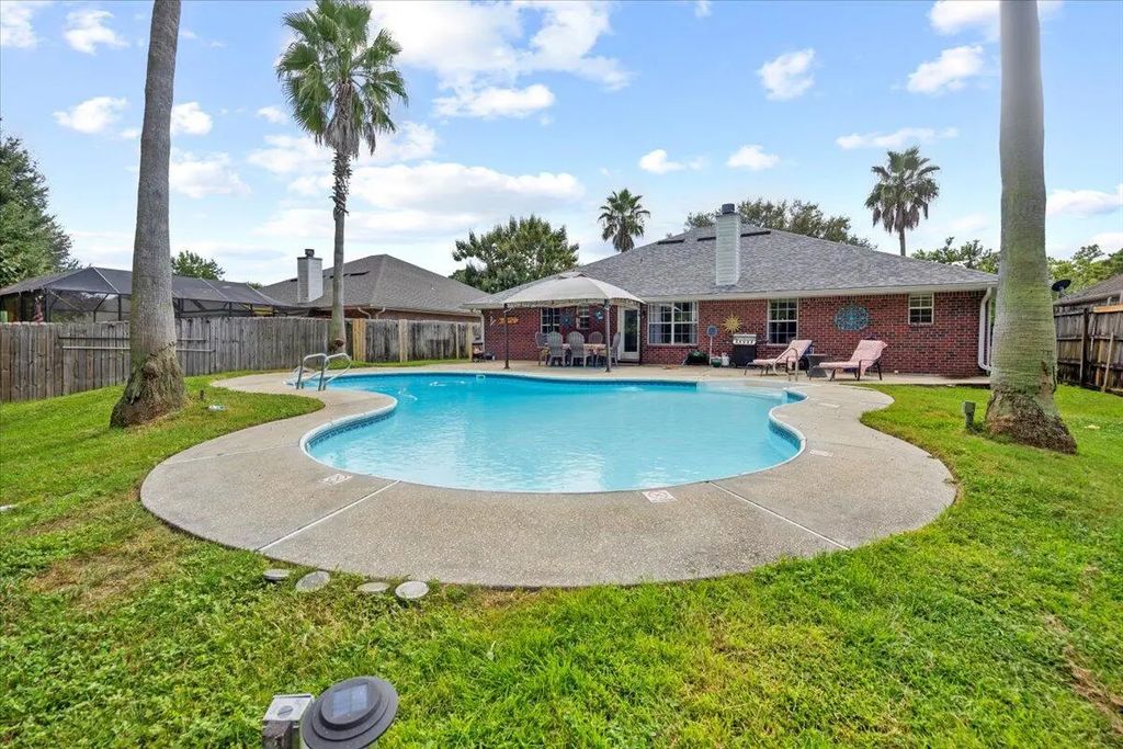 7006 Brighton Oaks Blvd Boulevard, Navarre