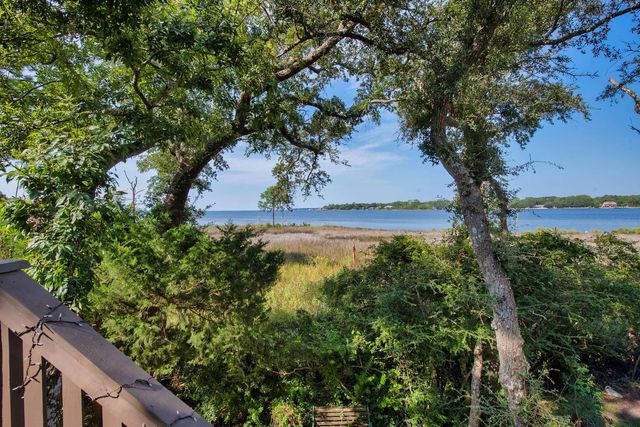 Photo of Listing #985264