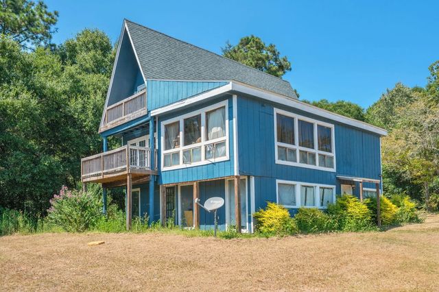 Photo of Listing #985357