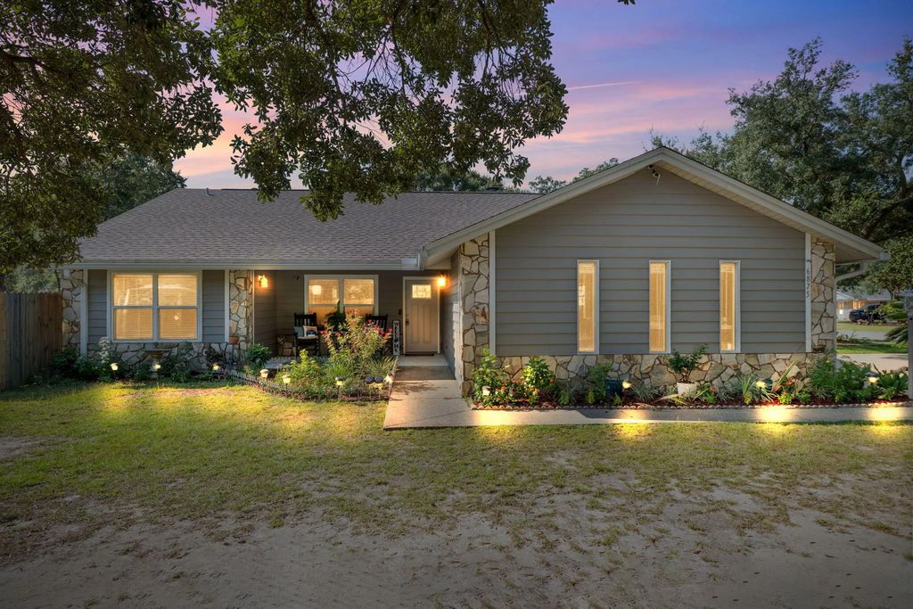 6875 Brocado Court, Navarre