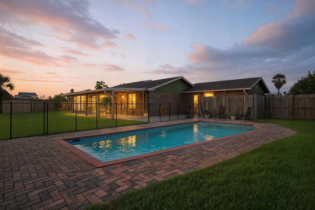 4014 Torino Way Way, Panama City