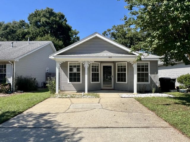 Photo of Listing #985528