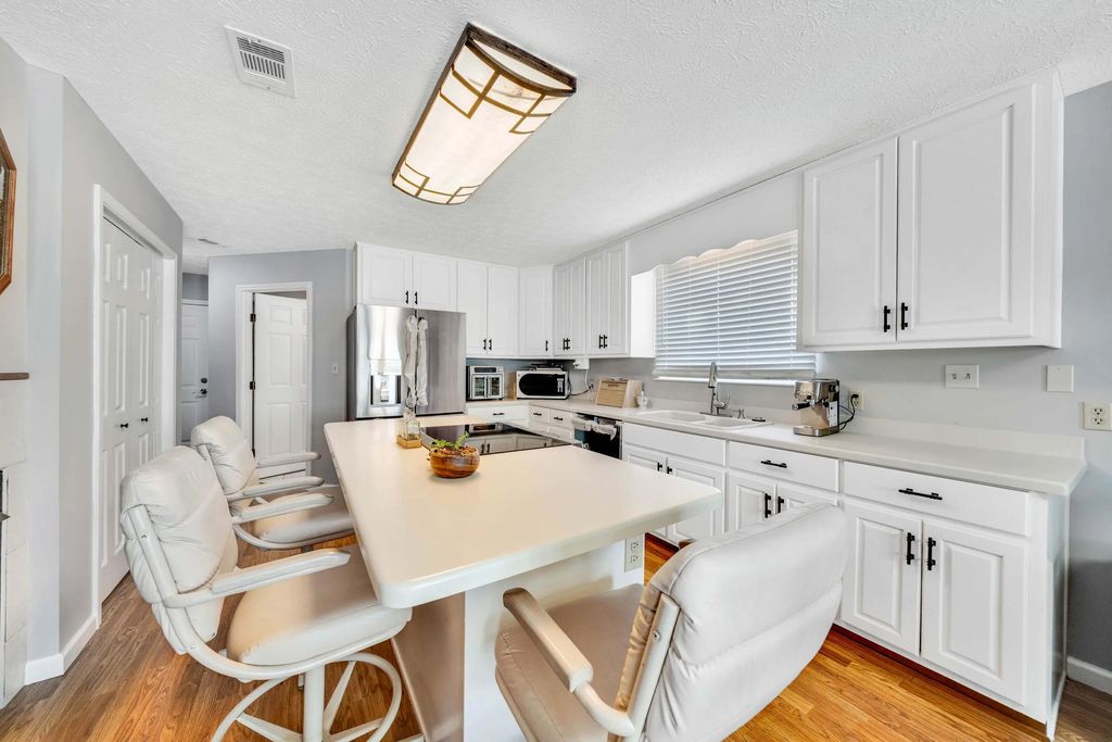 24 of 42 - 21926 Lakeview Drive, Panama City Beach, FL