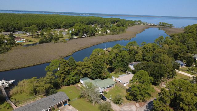 Photo of Listing #985848