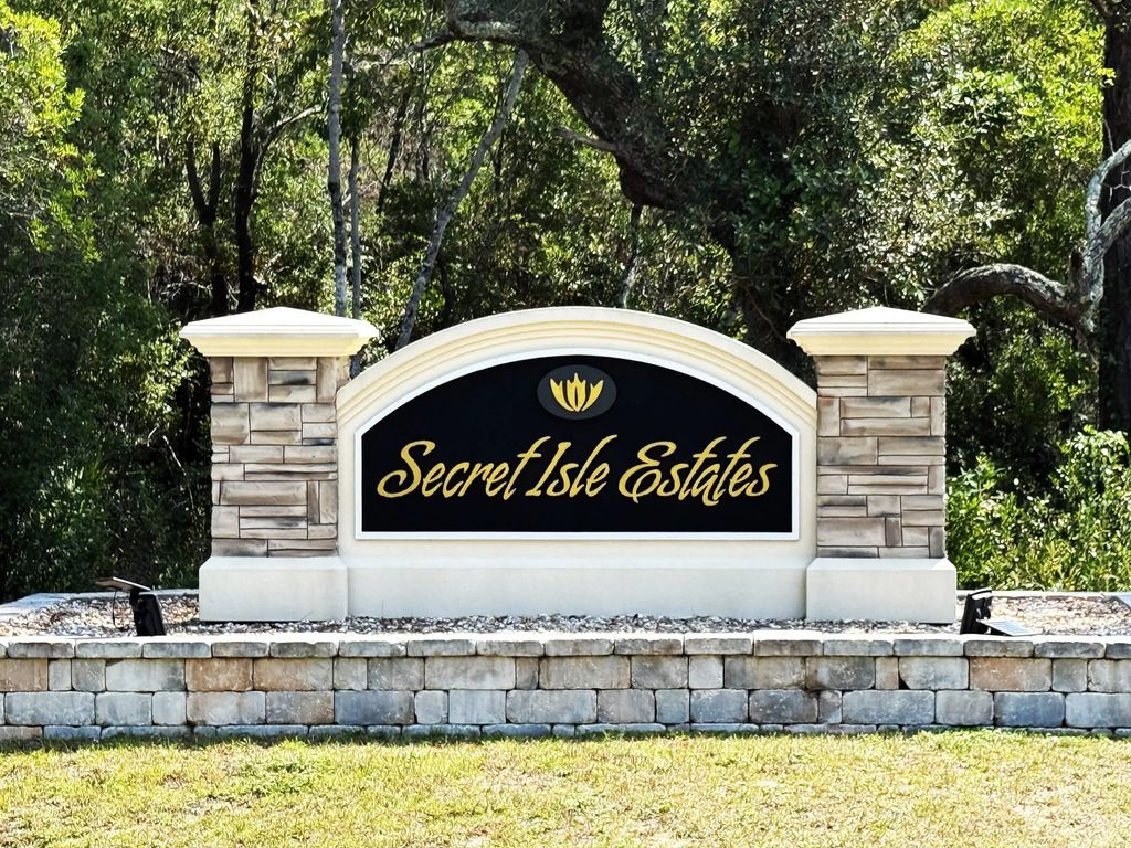 3312 Secret Isle Way, Navarre
