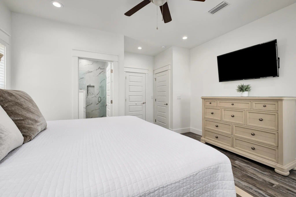 23 of 83 - 48 W Palm Beach Street, Miramar Beach, FL