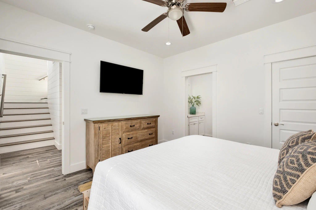 27 of 83 - 48 W Palm Beach Street, Miramar Beach, FL