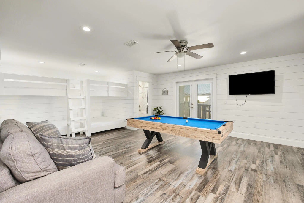 30 of 83 - 48 W Palm Beach Street, Miramar Beach, FL