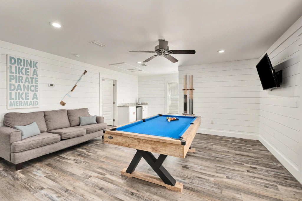 32 of 82 - 36 W Palm Beach Street, Miramar Beach, FL