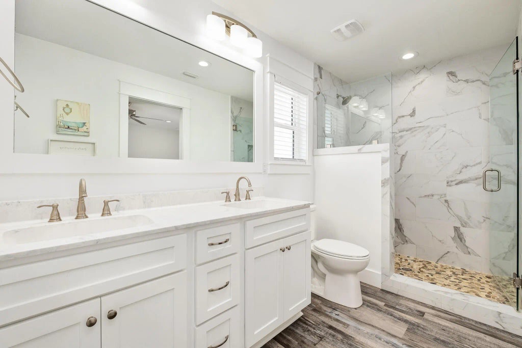 38 of 82 - 36 W Palm Beach Street, Miramar Beach, FL