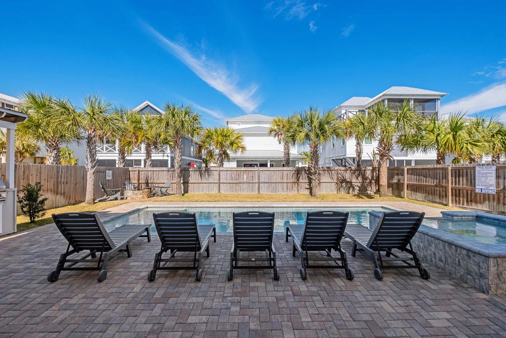 47 of 82 - 36 W Palm Beach Street, Miramar Beach, FL