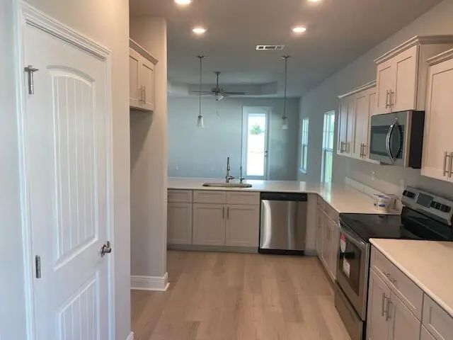 Photo of Listing #986025