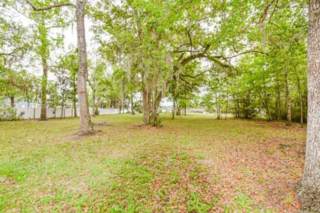 3 of 8 - 2601 E County Hwy 83a, Freeport, FL