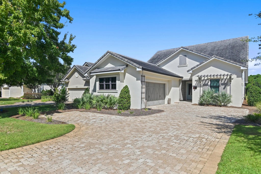 4333 Carriage Lane, Destin