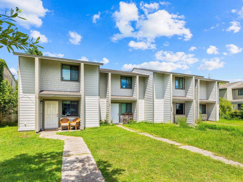 141 Cheri Lane, Panama City