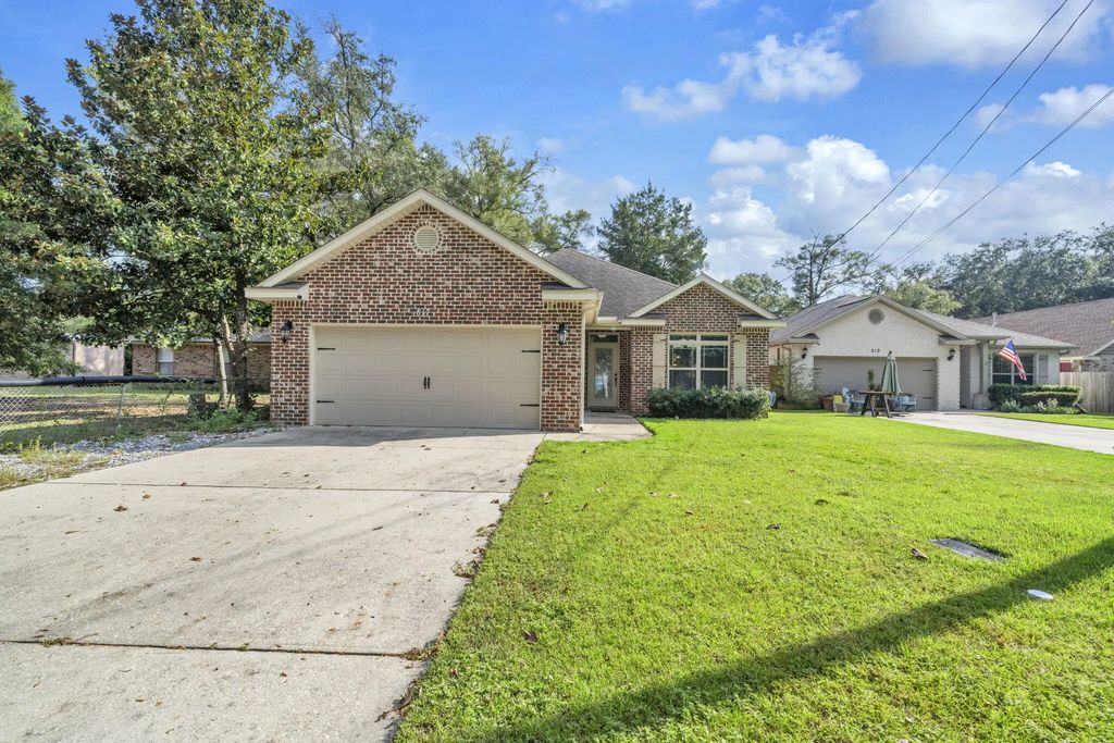817 Spencer Place, Niceville
