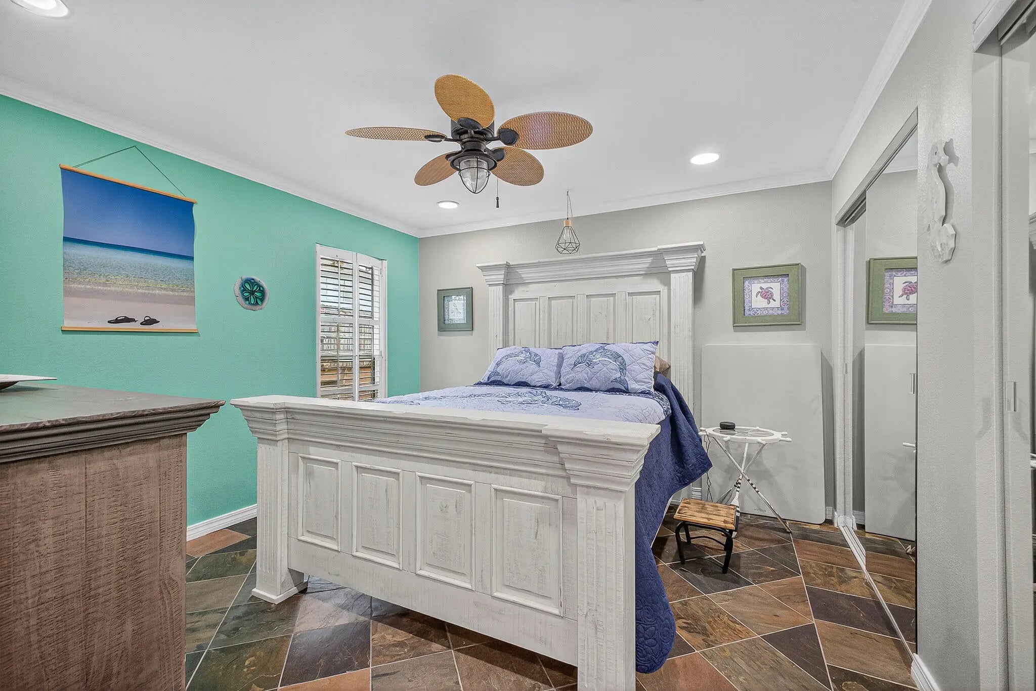 Photo of Listing #987313