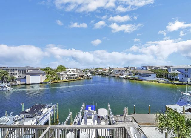 Photo of Listing #986698