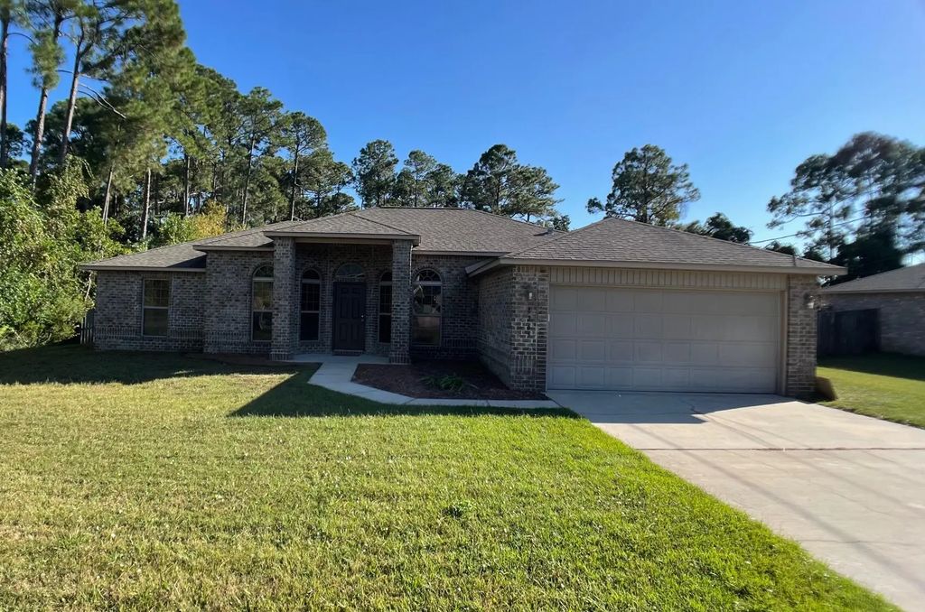 8265 Escola Street, Navarre