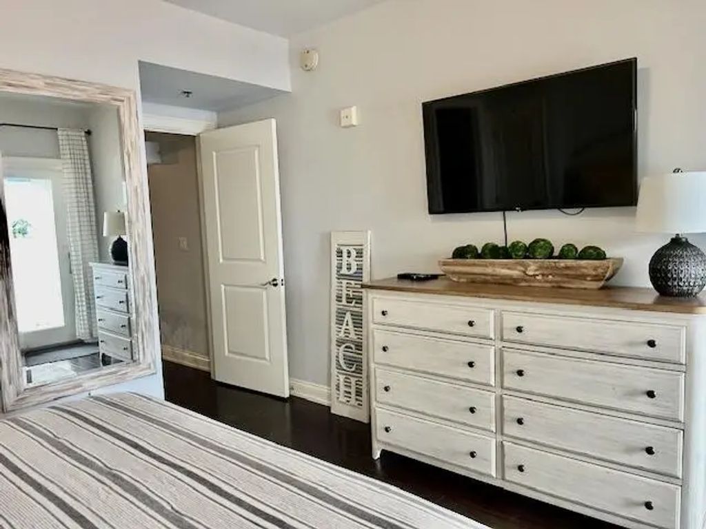 10 of 30 - 114 Carillon Market Street Unit 201, Panama City Beach, FL