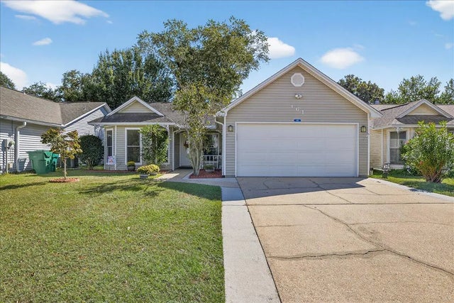 161 Meadowbrook Court, Niceville