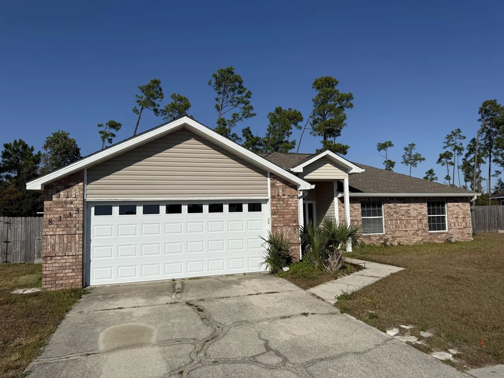 8335 James Street, Panama City