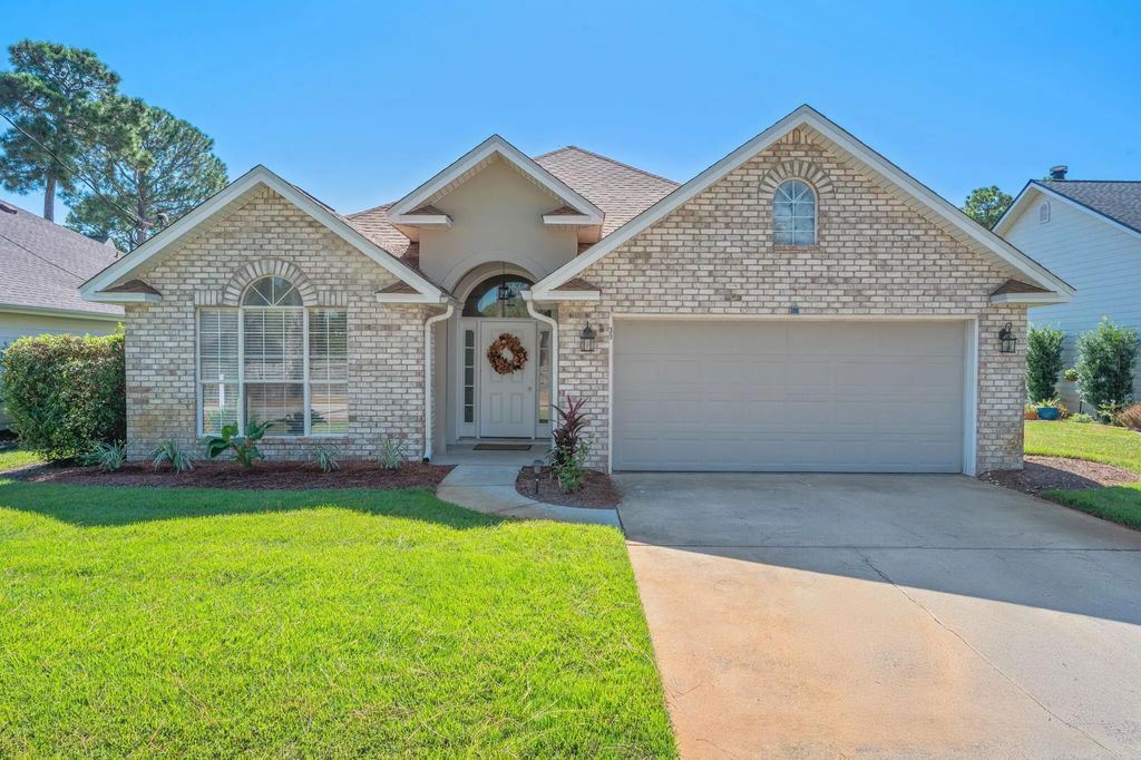35 Lake Front Drive, Miramar Beach
