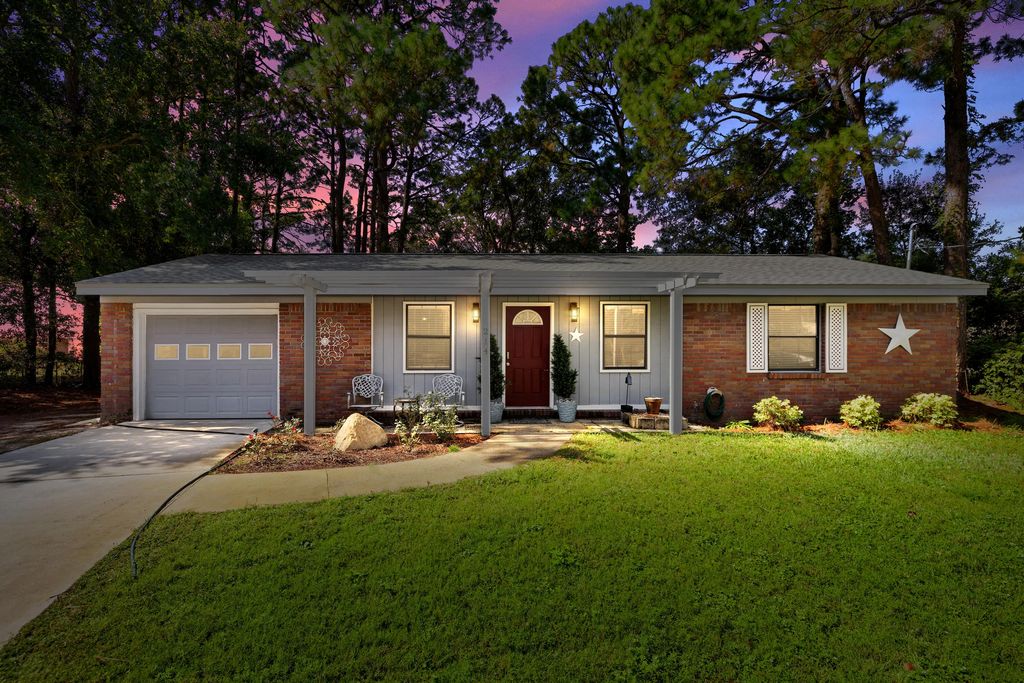 214 Nw Jet Court, Fort Walton Beach