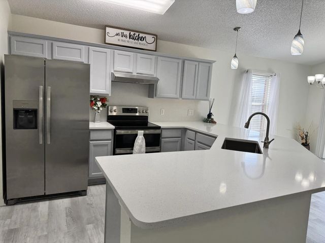 Photo of Listing #987415