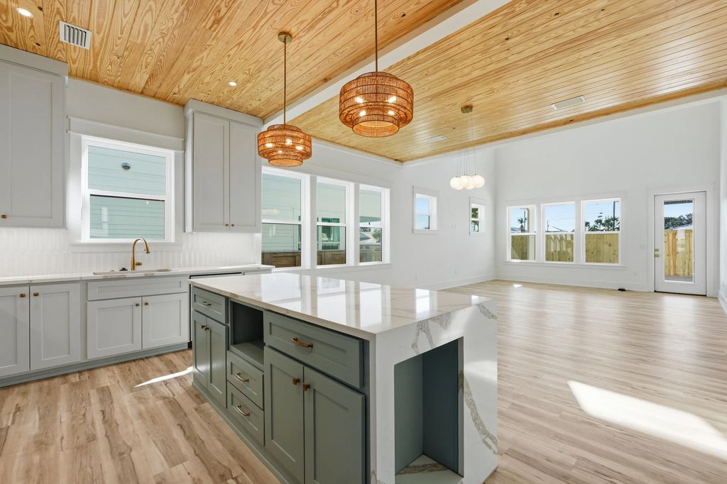 8 of 51 - 21511 Pompano Avenue, Panama City Beach, FL